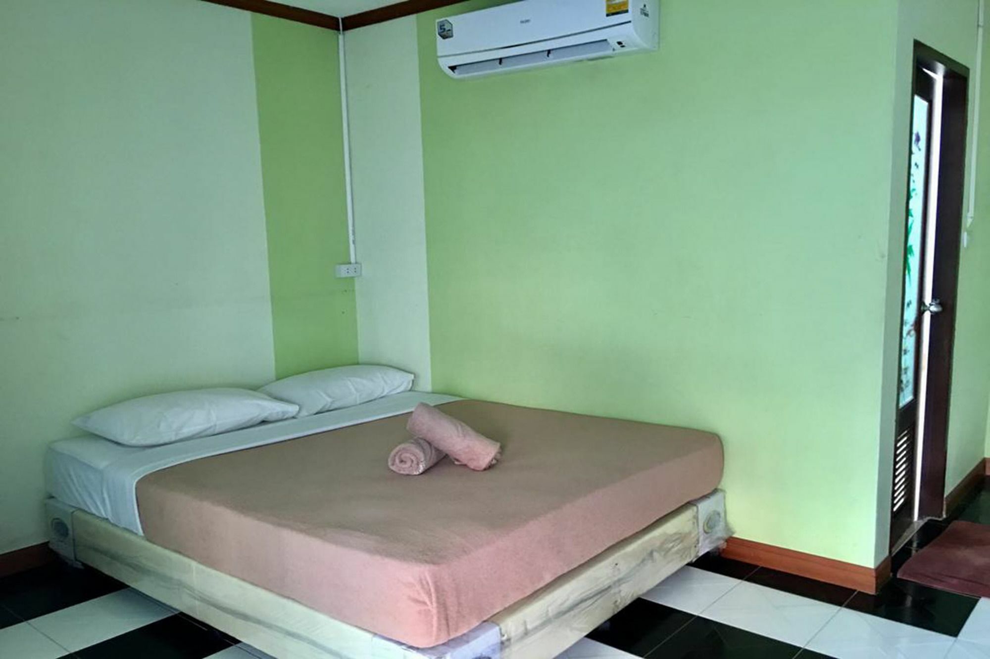 Balcony & Bedroom Ράγιονγκ Εξωτερικό φωτογραφία